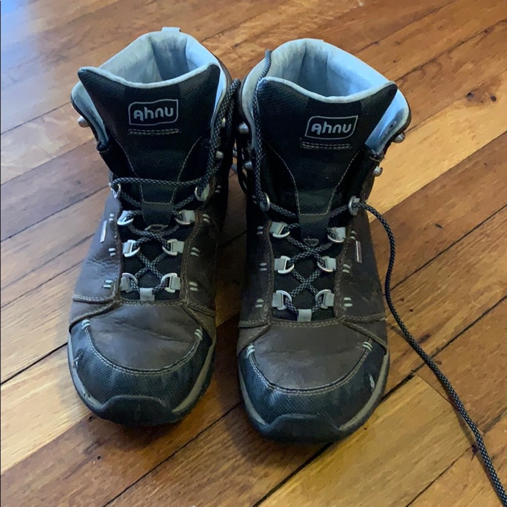 Brown Hiking boots